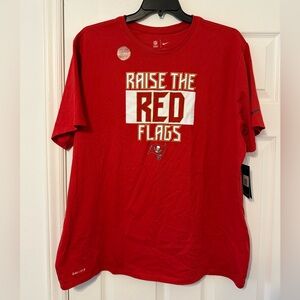 Nike Tampa Bay Buccaneers t-shirt. Size XXL. NWT.